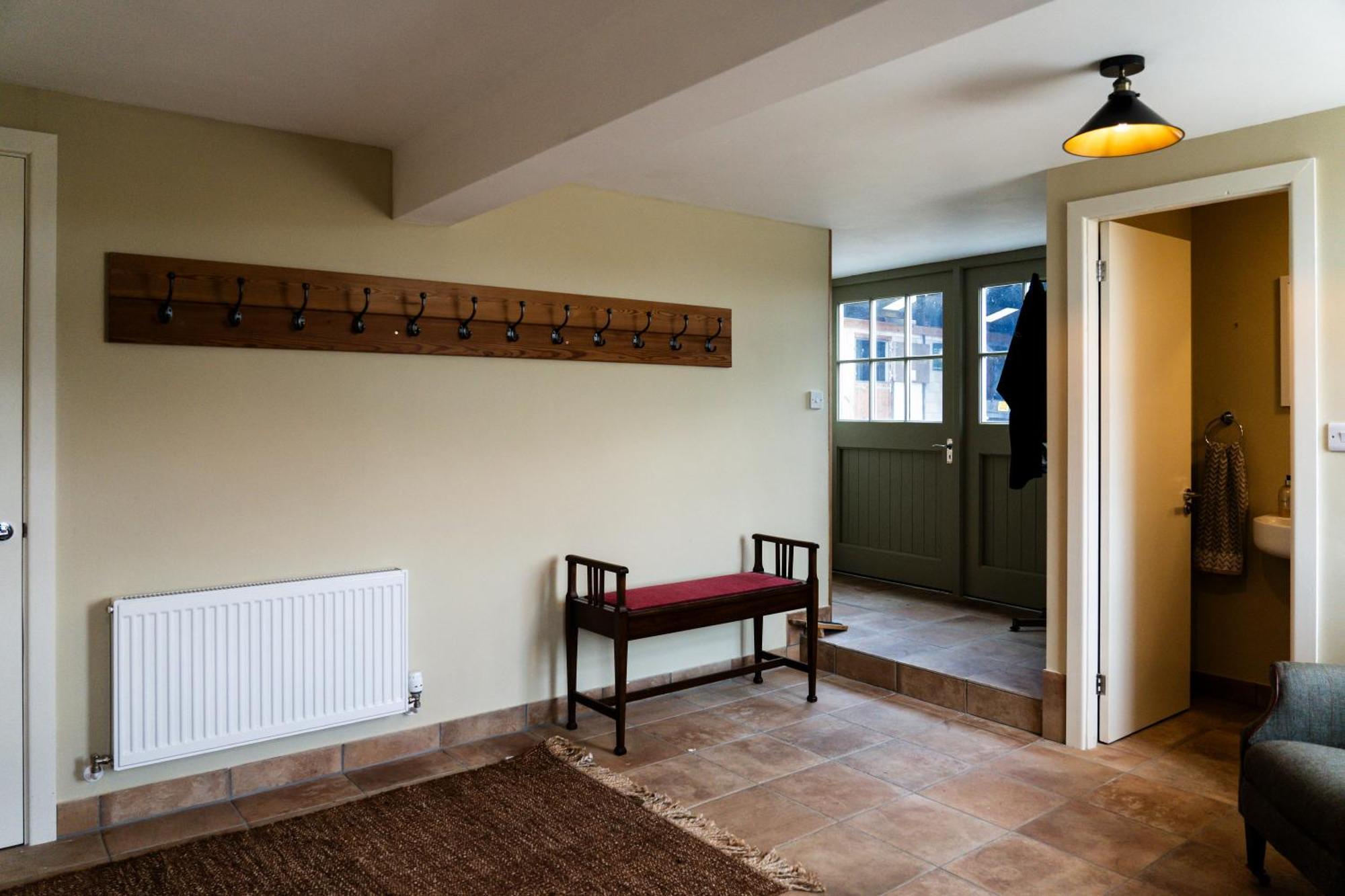 The Hayloft At Lower Hurst Farm Hulme End Экстерьер фото